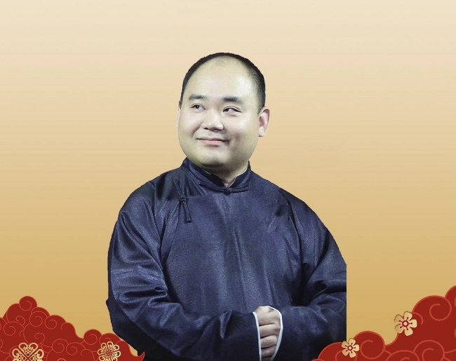 侯震
