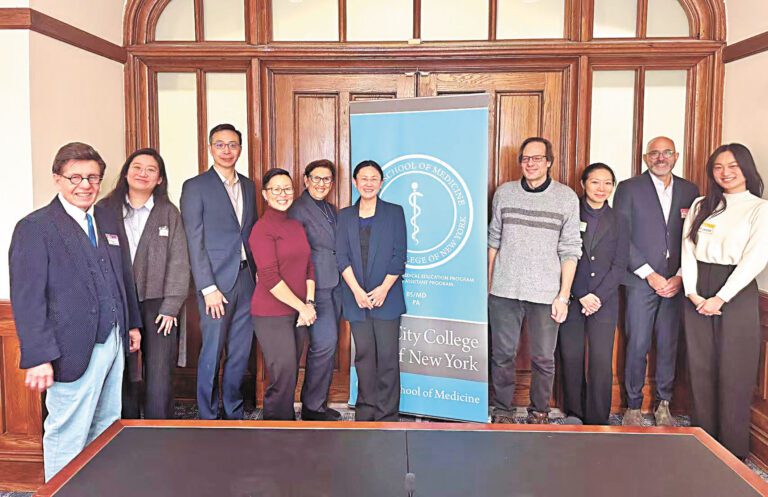紐約市立大學醫學院路雯華教授(左六)帶領的UCAN「有路同行」研究團隊。