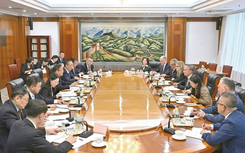 中國國家發展改革委主任鄭柵潔會見波音公司行政總裁奧特伯格。網上圖片