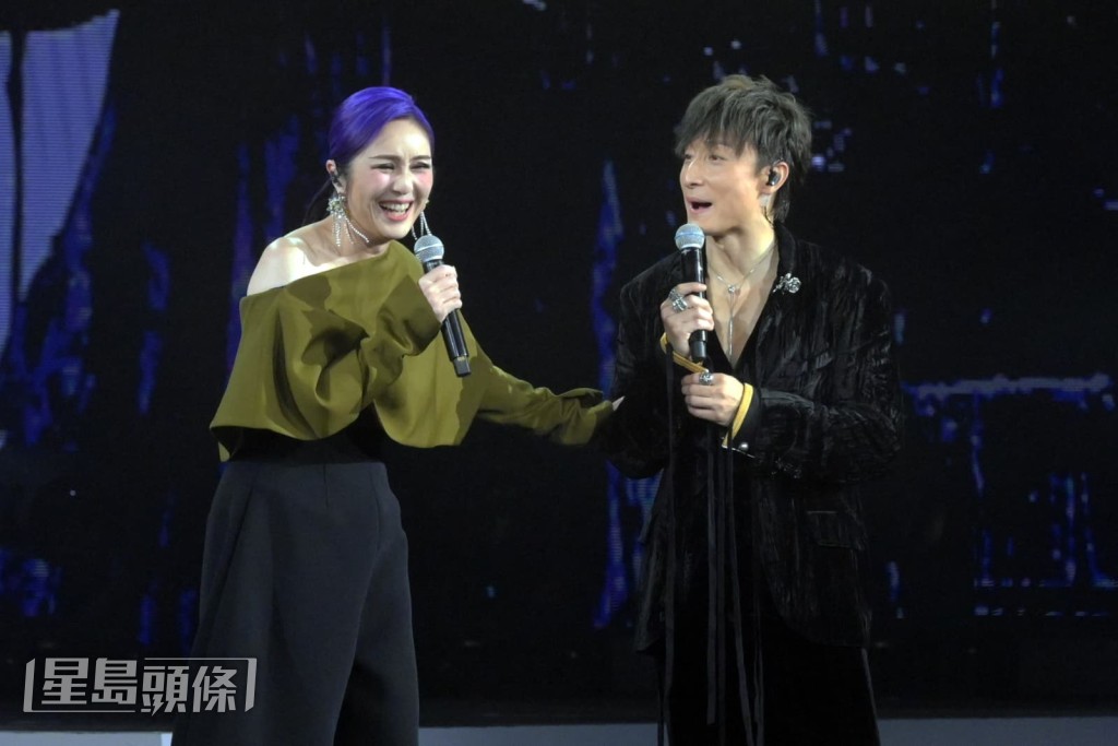 尾場嘉賓楊千嬅登場，與小方同台演出。