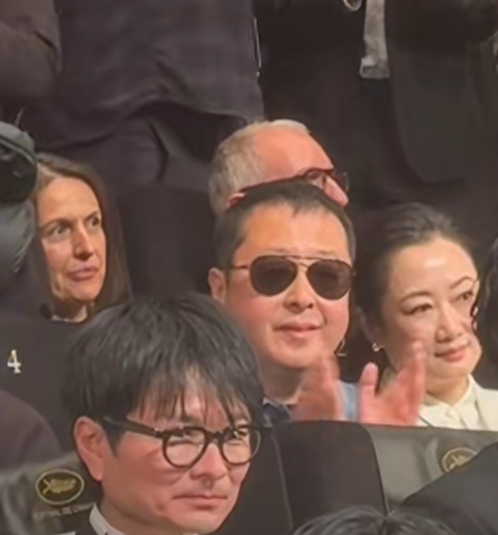 與是枝裕和私交甚好的內地導演賈樟柯，亦攜同太太趙濤到場支持。