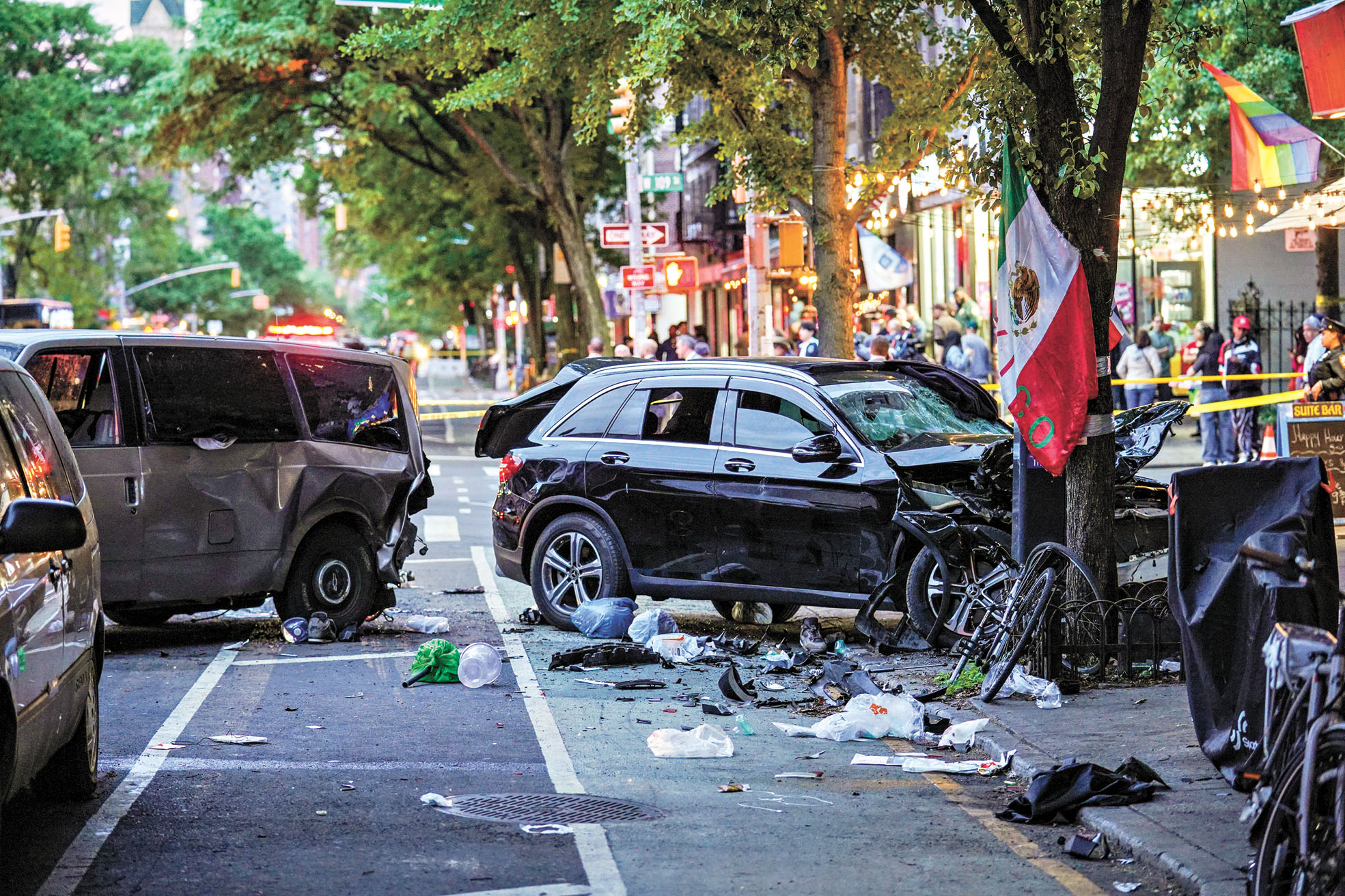 曼哈頓上西城發生嚴重車禍，導致2人死亡、3人受傷。 Ryan Murphy/紐約時報