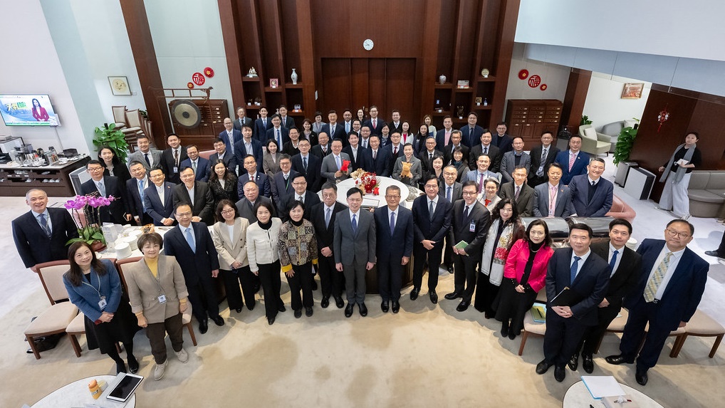 前廳交流會六月重啟 議員探討非正式「私聊」與正式交流的平衡