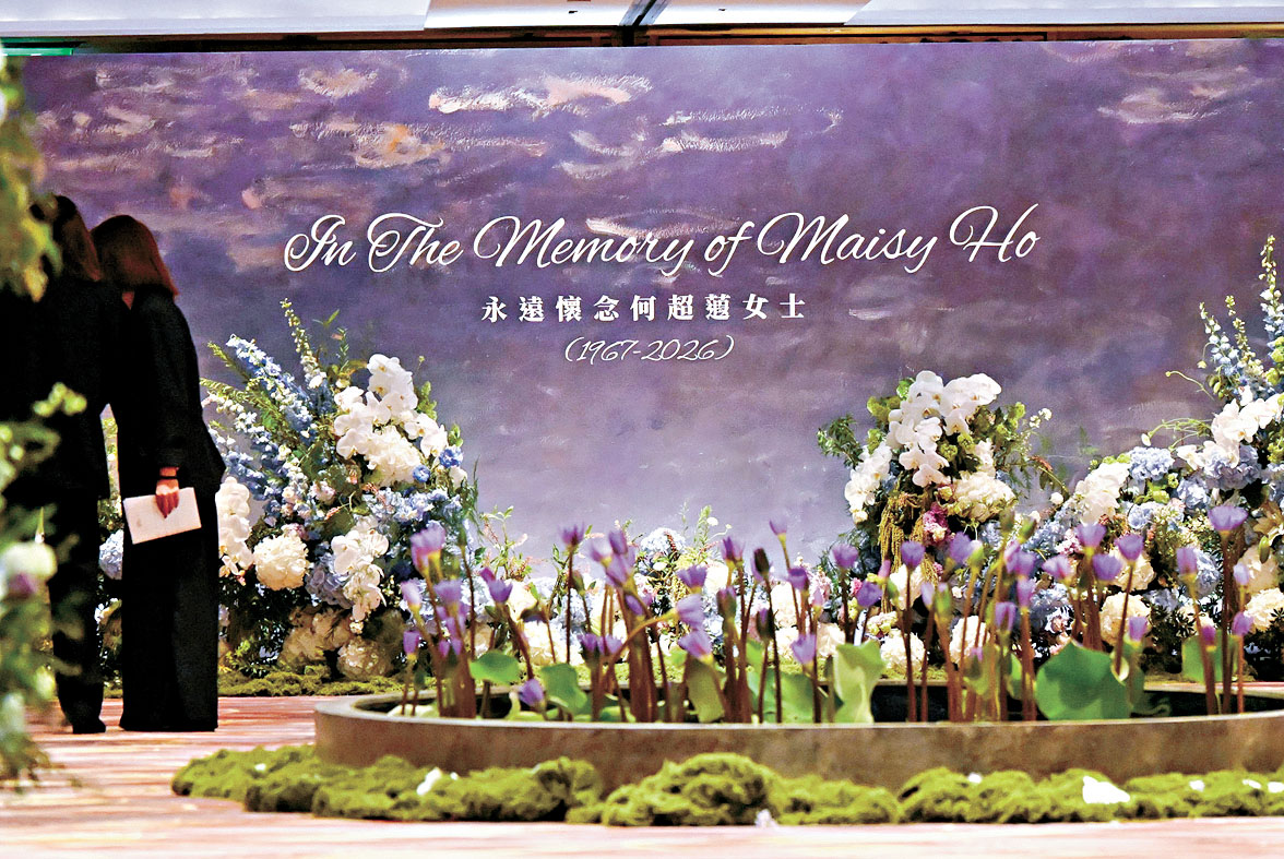 追思會現場布置成花園氣氛，更有小池塘，非常特別。