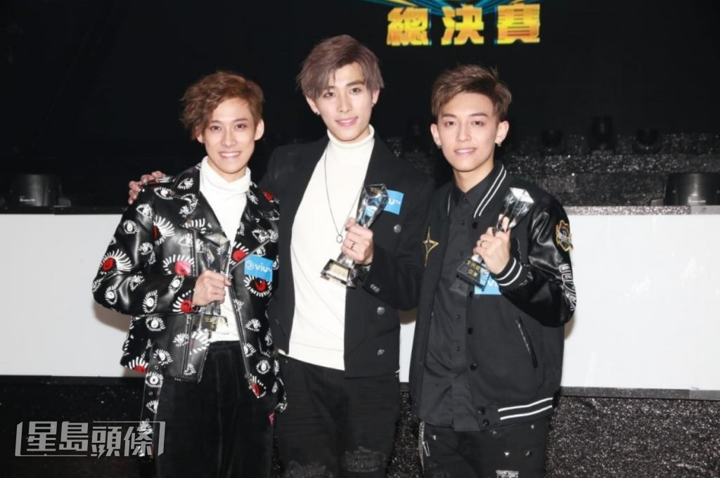 2019年MC（右一）參加《全民造星II》入行，迅速創出一片天。