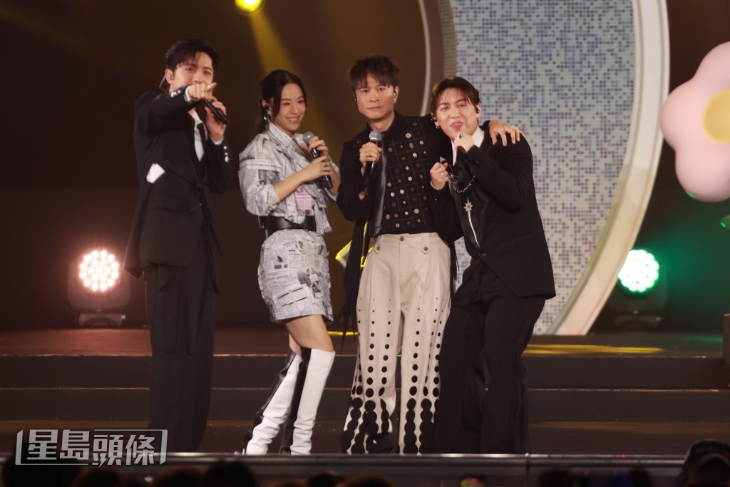 MC早前與Edan、鄧麗欣及陳健安為CHILL CLUB頒獎禮擔任開場演出。