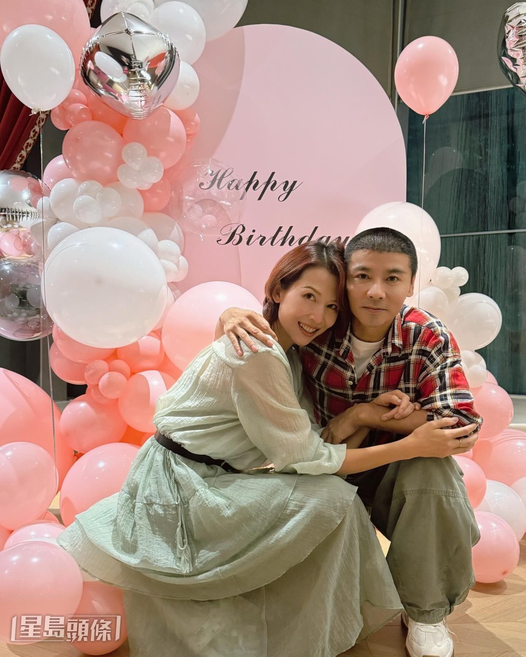 蔡少芬與老公張晉向來是圈中公認的模範夫妻,結婚多年依然恩愛。