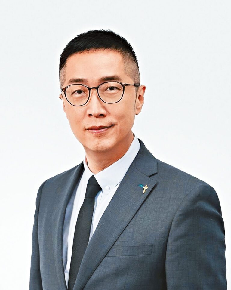 馬浚偉在新城辭任後，隨即轉戰上市公司任CEO。