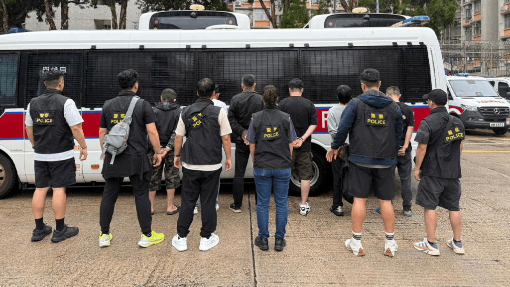 深水埗警區搗破兩釣魚機賭場 拘8人包括一名通緝犯