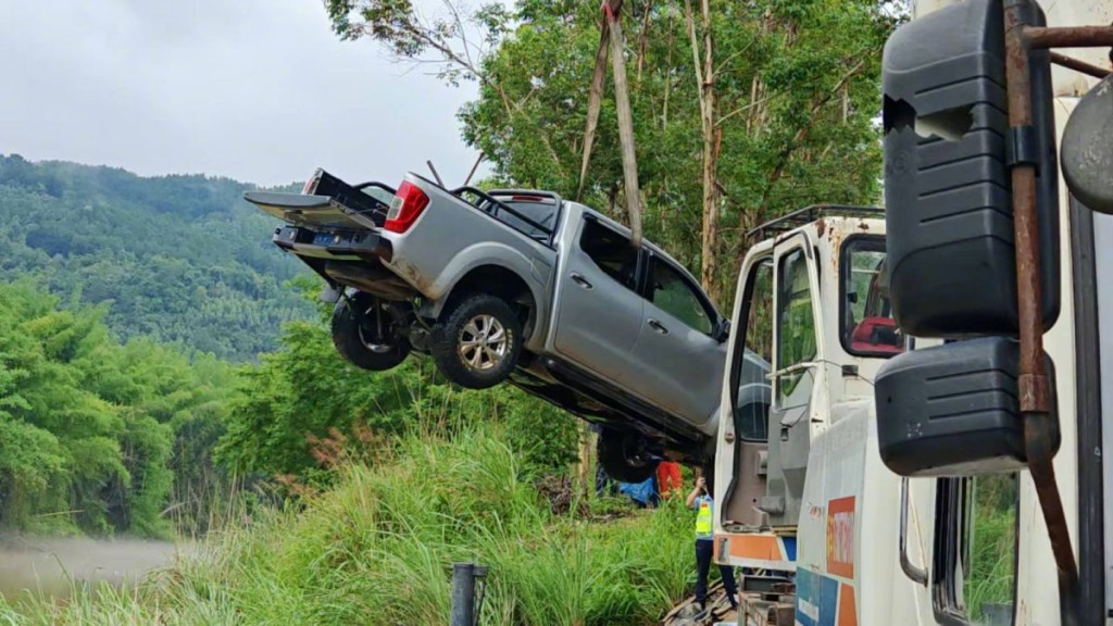 廣西皮卡車墜河事故 搜救結束確認10人遇難