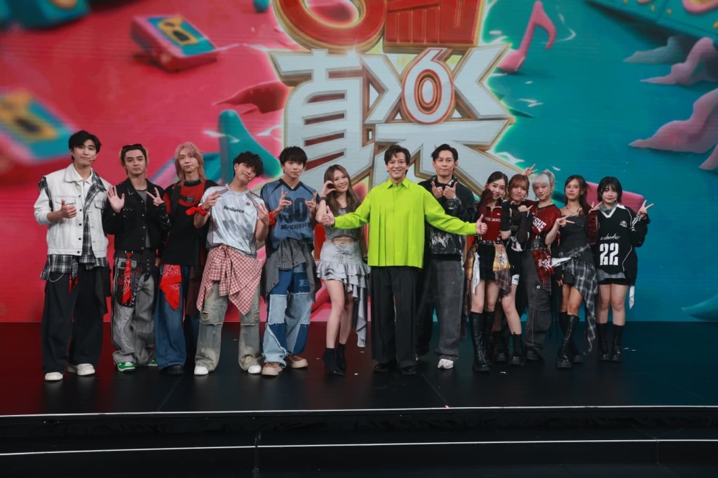 大會昨晚設定「Y2K之夜」作為節目主題。