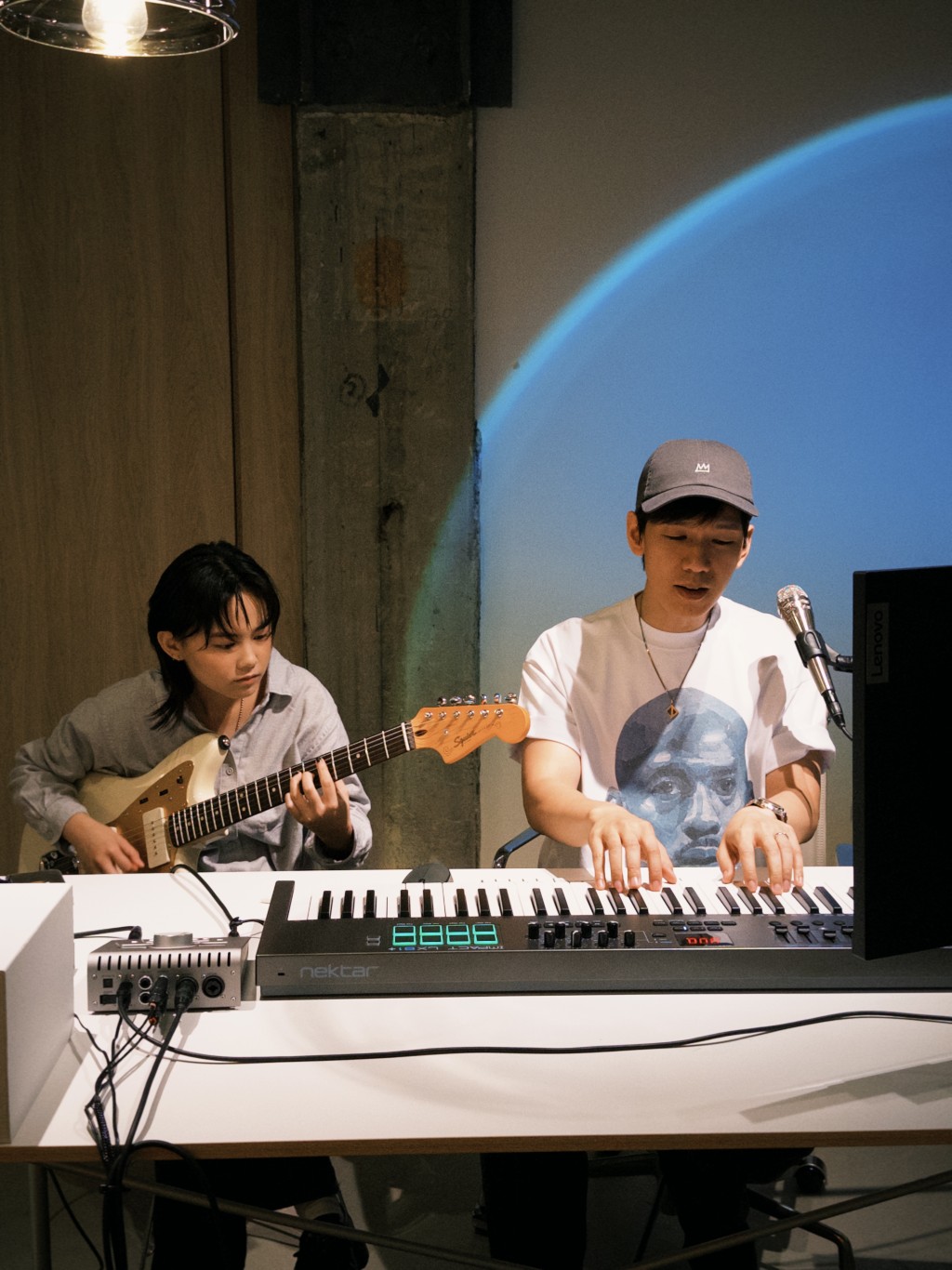 Phil與音樂夥伴Dale。