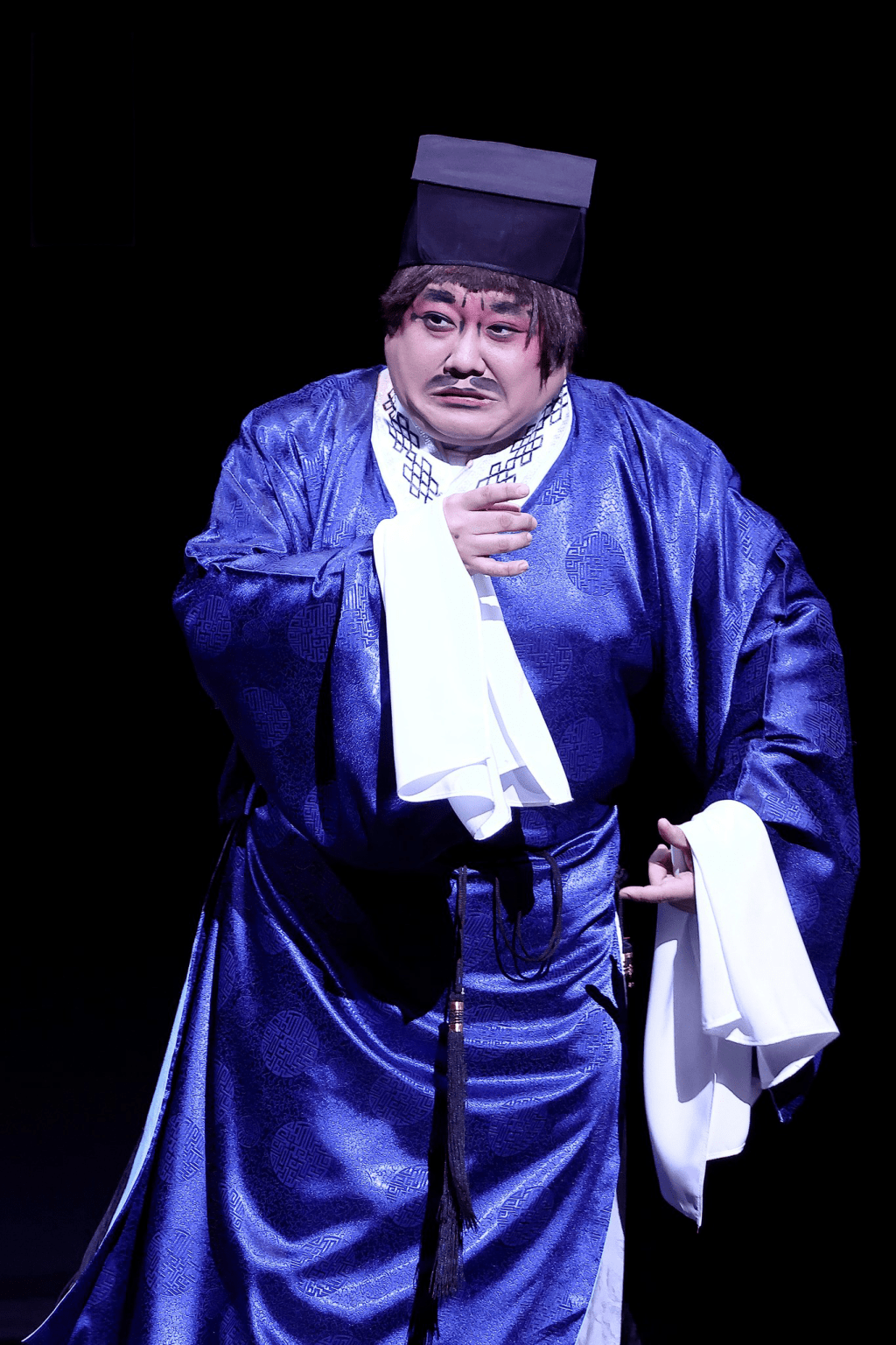 郭啟煇飾演黃堂。