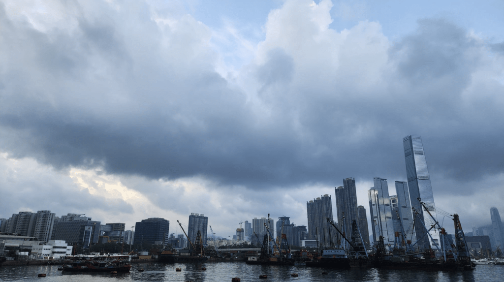 天文台預測今日天氣炎熱 早上局部地區有驟雨