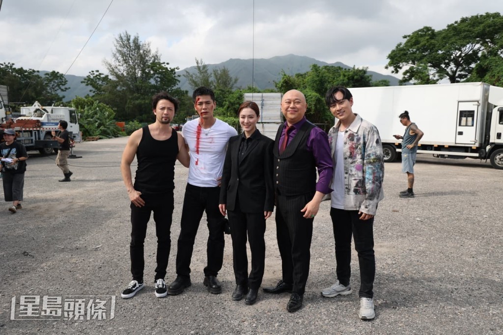 王敏奕、林盛斌(Bob)、羅子溢等人到錦田,為新劇《警是個大佬》拍攝大結局重頭戲。