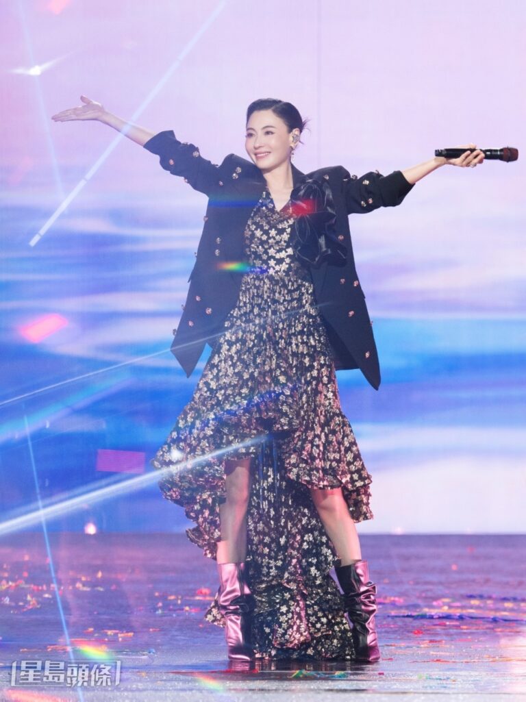 張柏芝崑山慶生獻唱 粉絲應援母親相伴感動落淚
