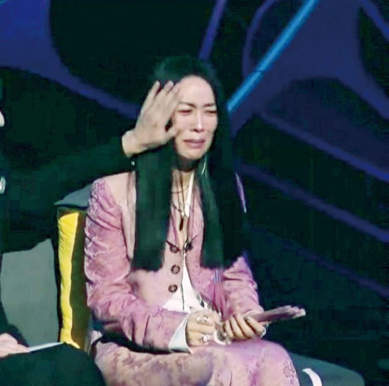 那英看竇靖童演出，從頭哭到尾。網上圖片