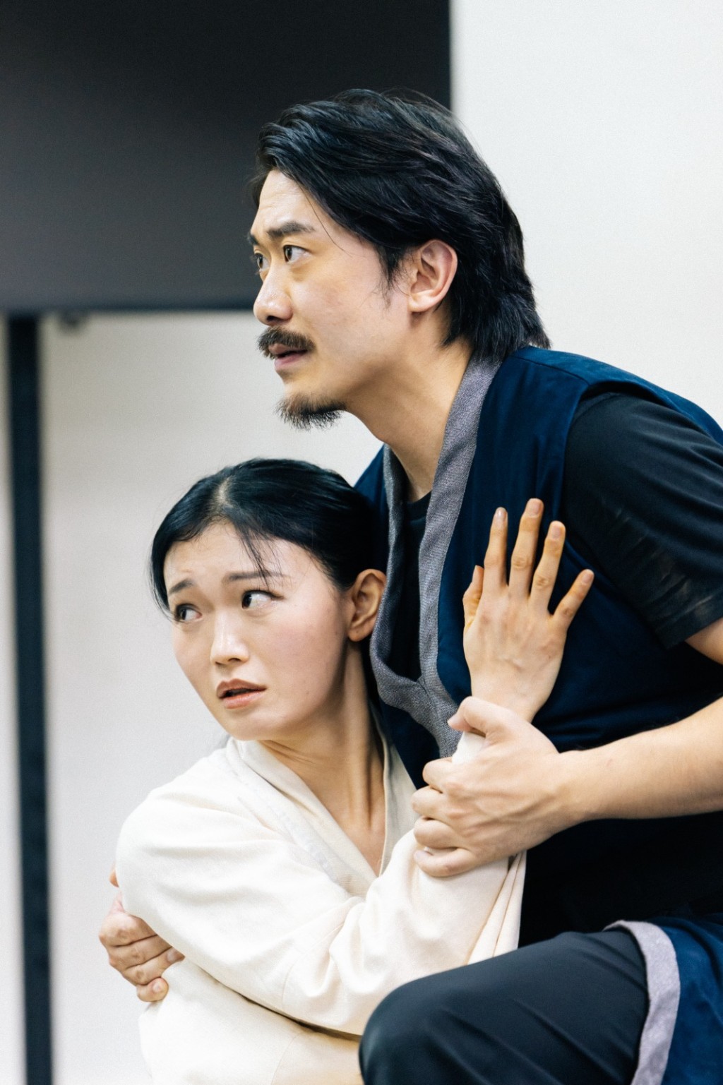 男主角「奧賽羅」由實力派演員梁天尺(右)出演。