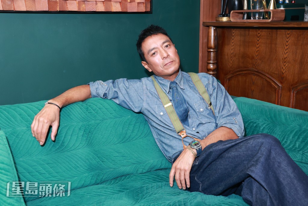 戲中對白全是泰文和普通話，拍攝時有老師在場協助糾正發音。