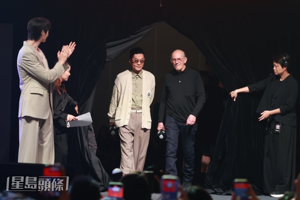 壓軸出場的Christopher Lloyd，由古天樂陪同亮相。