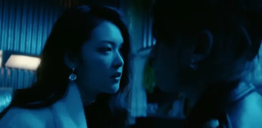 魏蒨妤曾於2024年演出姜濤的MV《黑月》。