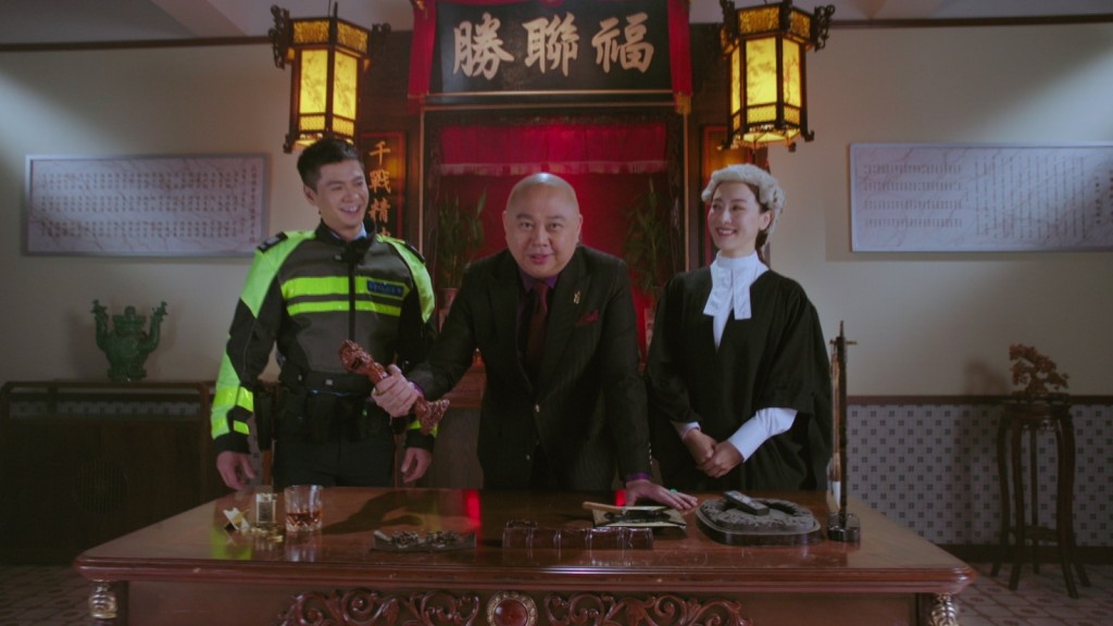 《警是個大佬》為喜劇題材。
