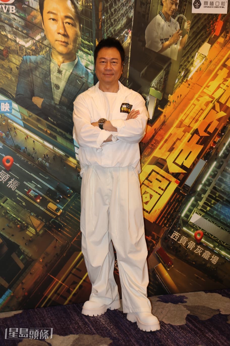 被問到「能歌善舞」的黎耀祥是否有意開個人演唱會,他坦言沒有,因為覺得太辛苦。