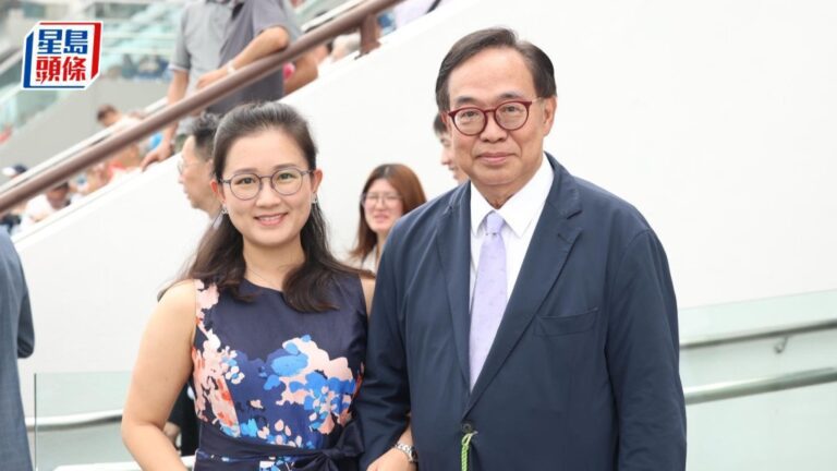 盧偉國偕未婚妻余仲欣現身馬場 為商會賽馬打氣