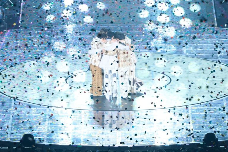 嵐正式結束團體活動 東京巨蛋演唱會與粉絲淚別