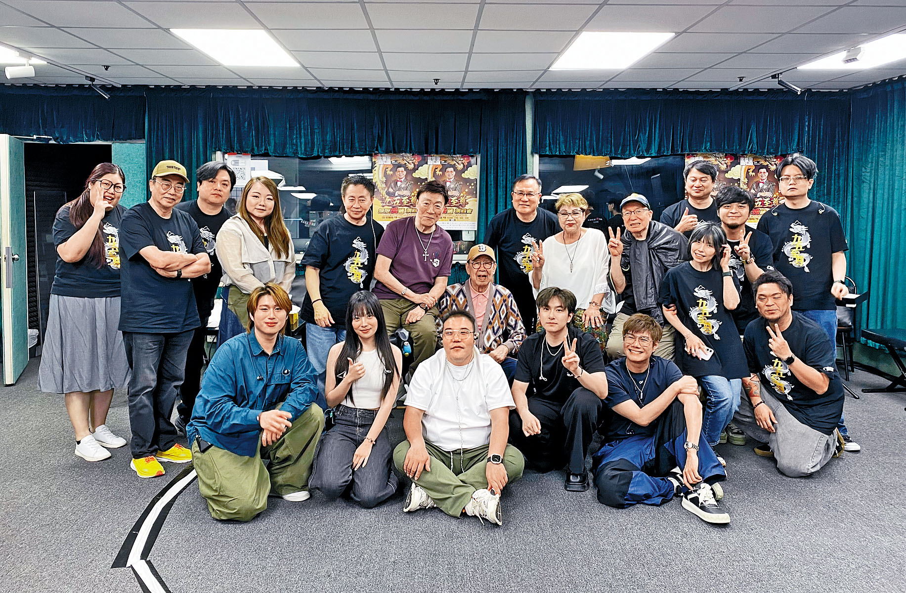 ■修哥率領眾多圈中好友到Band房進行綵排。