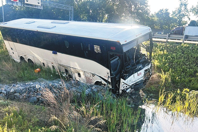 5月29日發生在維珍尼亞州匡提科附近95號州際公路上，一起連環車禍導致5人死亡、數十人受傷。 美聯社