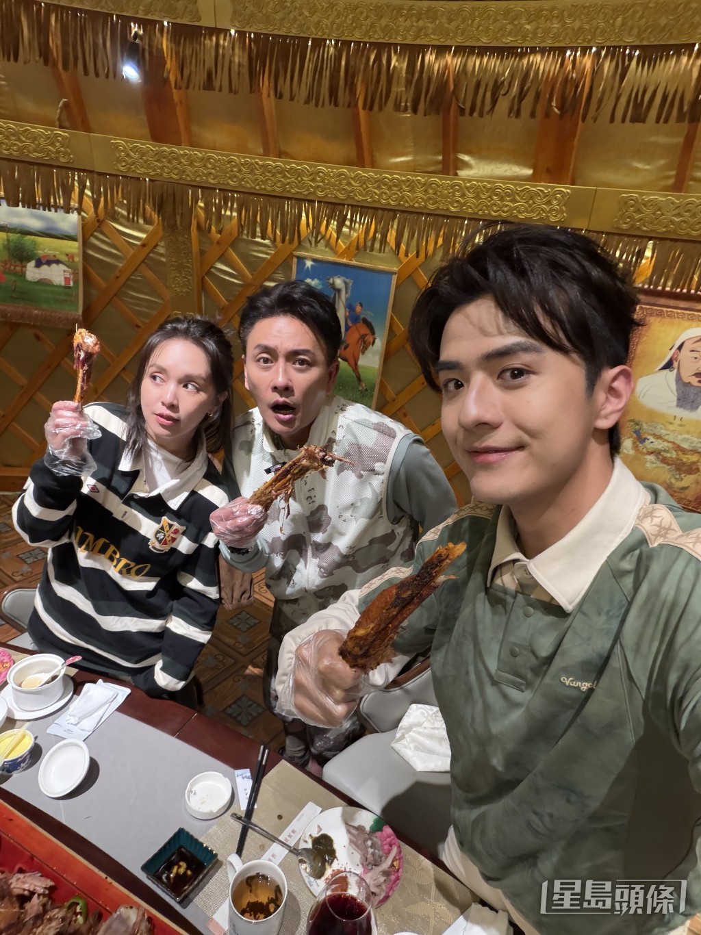 黃宗澤帶同《風華背後》劇中演員蘇麗珊與涂毓麟遊覽大西北。
