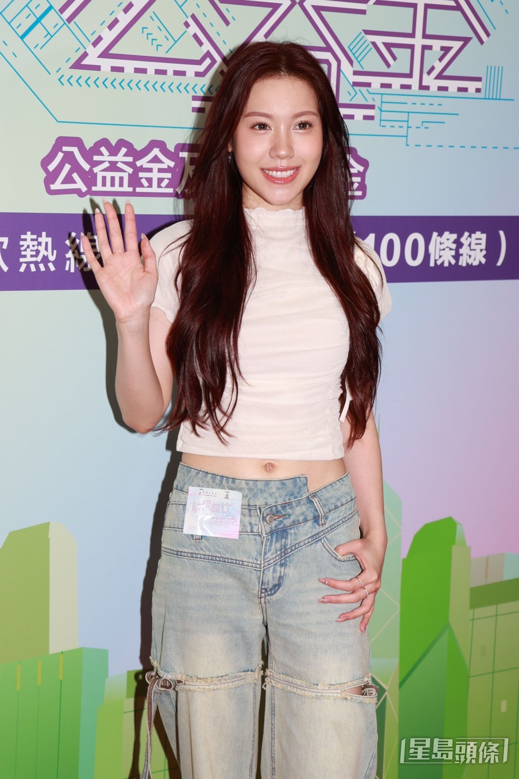 宋宛穎表示明日是「魔音女團」出道的好日子。