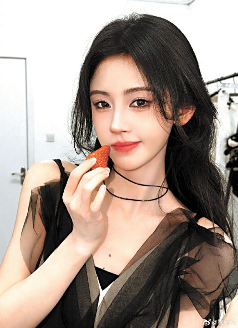 鞠婧禕