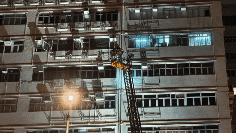 旺角工廈單位起火冒煙 消防迅速撲救 約10人安全疏散
