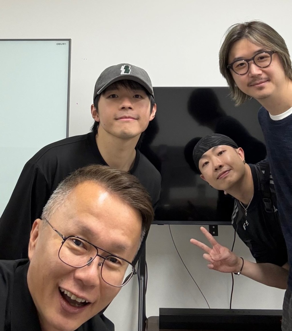演唱會除了監製莊少榮（前左），Ian更親自聯同Edward Chan（右一）擔任音樂總監，與舞蹈總監Beep（右二）組成製作團隊。
