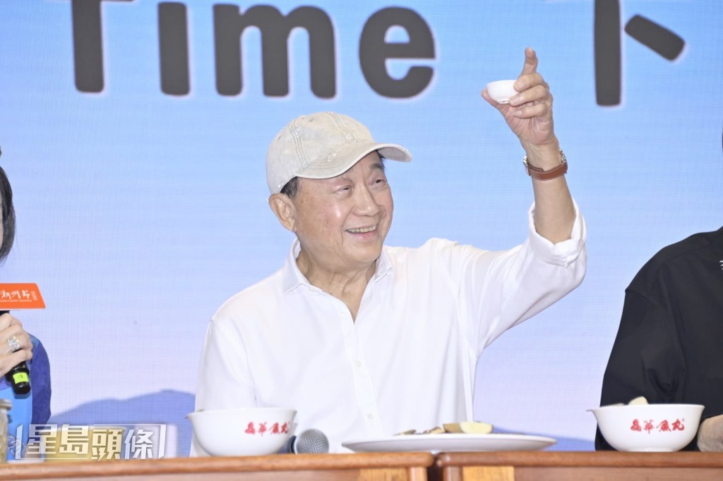 許冠文笑言潮州女生最靚,並分享自己喜歡食魚蛋。