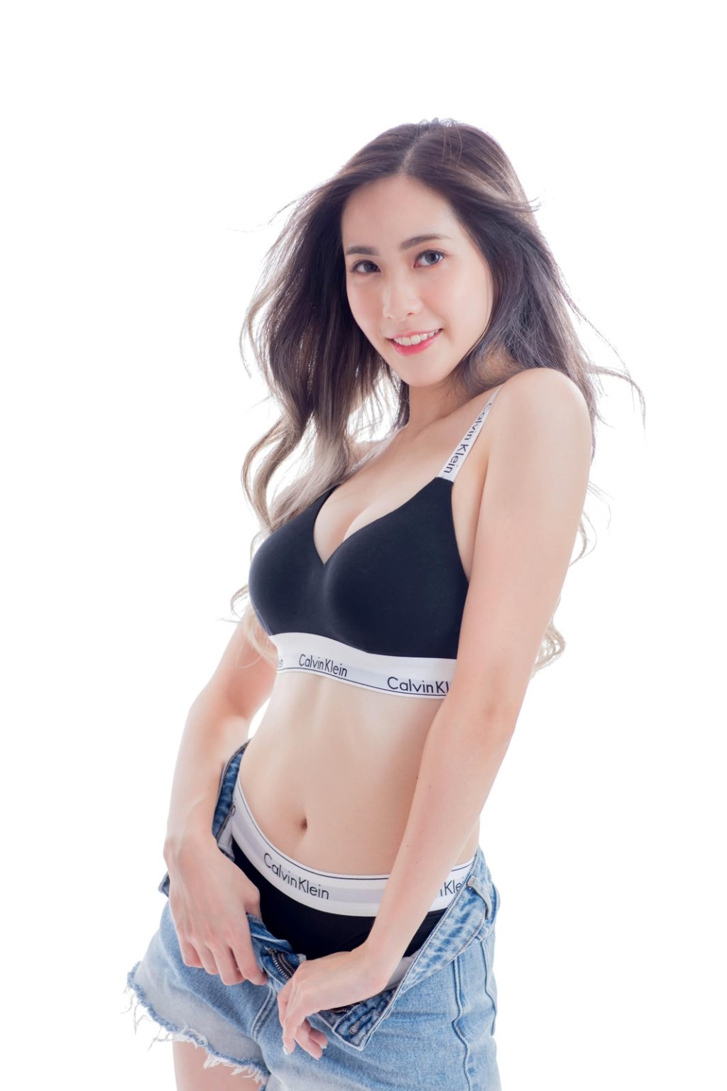 Lenna T.不僅舞藝出色,身材亦相當好。