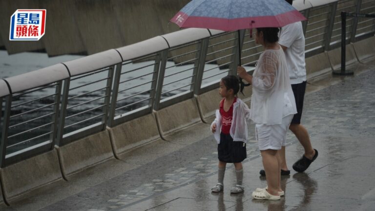 天文台發出今年首個黑色暴雨警告 沙田雨量逾百毫米 或現嚴重水浸