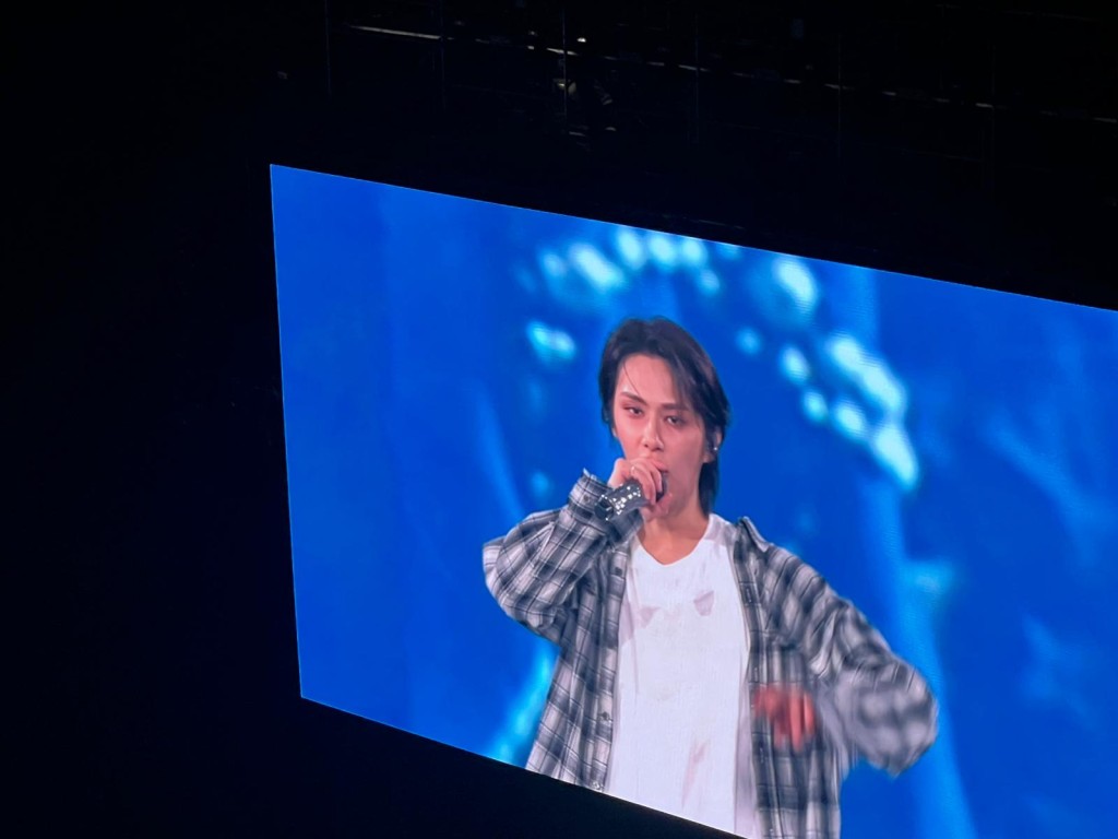 他們承諾會再來香港舉行演唱會與大家見面。