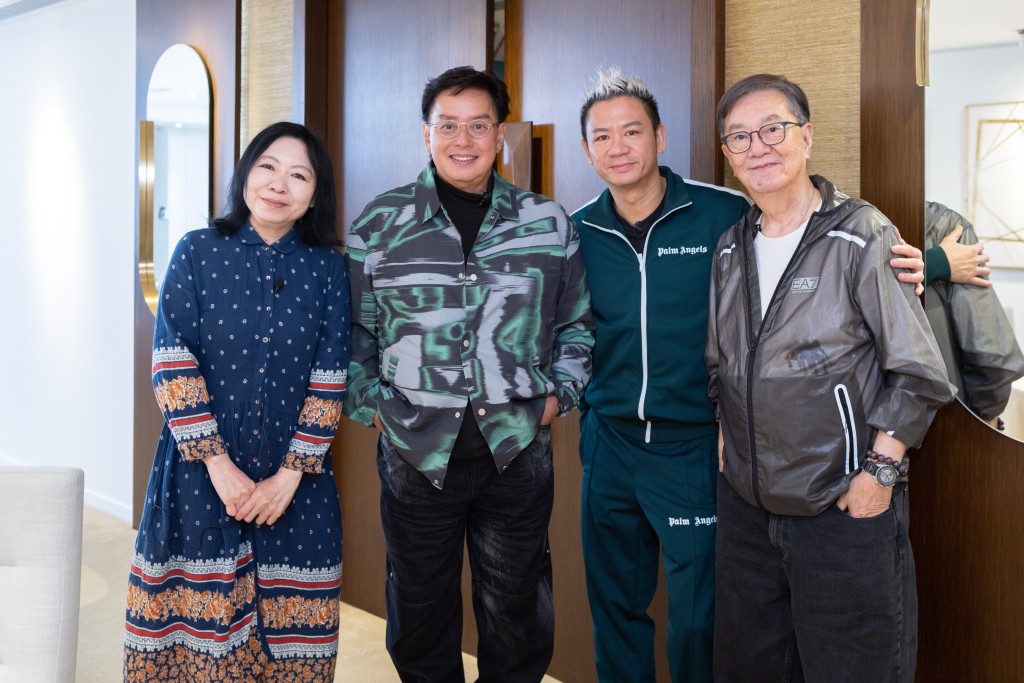 校長與(左起)陳海琪、Sunny Wong和陳永鎬藉錄影節目機會相聚。