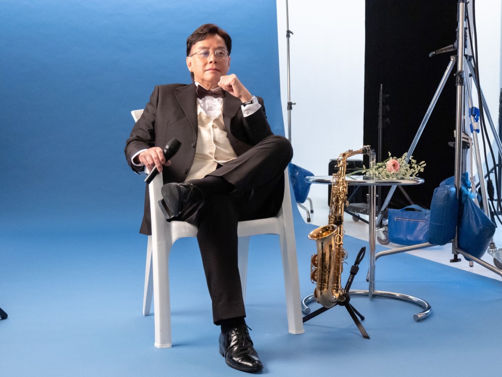 譚詠麟演繹過的金曲數目超過一千首。