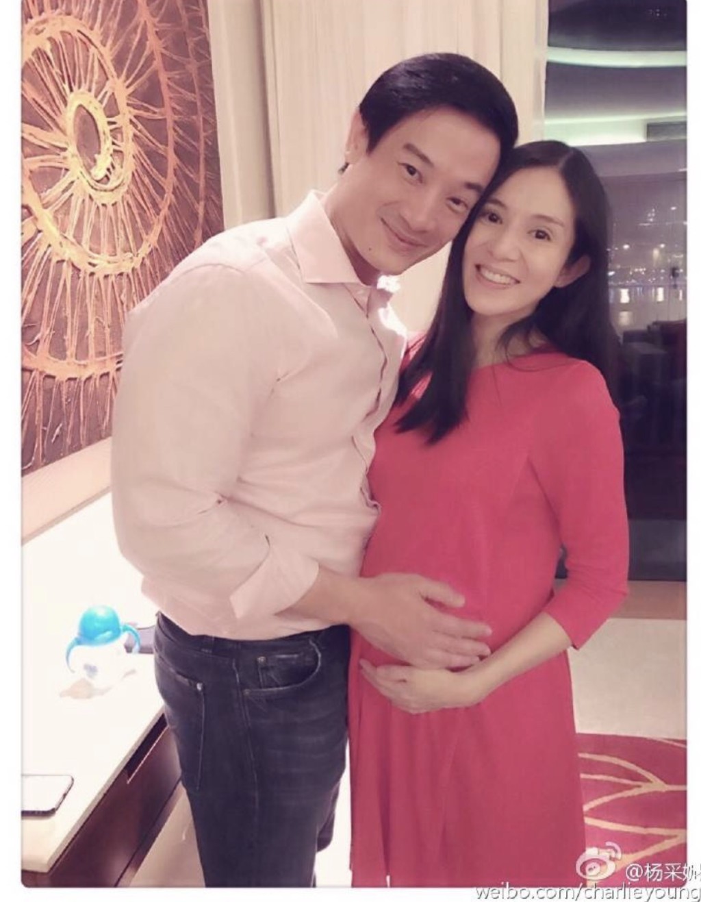 楊采妮在2017年生下一對可愛的雙胞胎兒子。