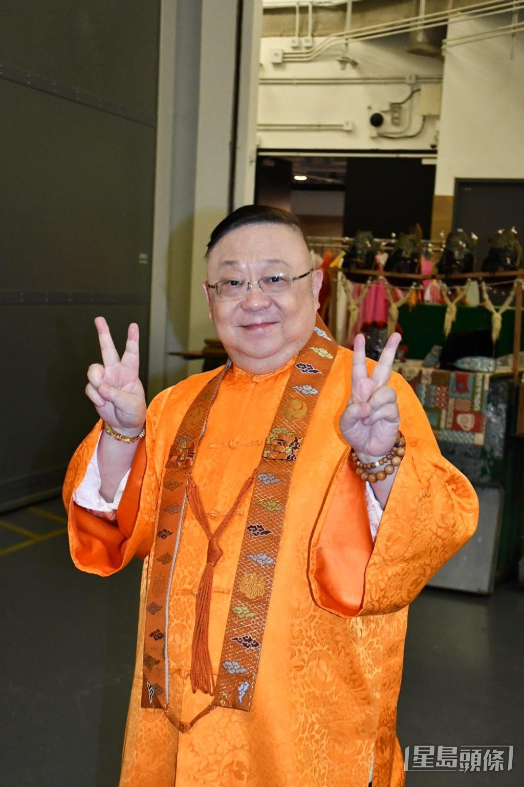 李居明透露已物色四位年輕演員,包括兩生兩旦。