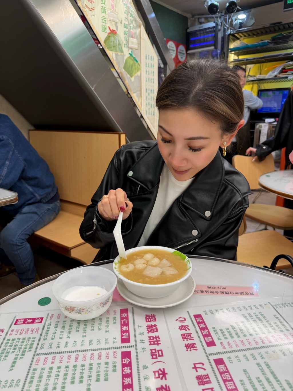 區文詩生日時到澳門四處品嚐美食。