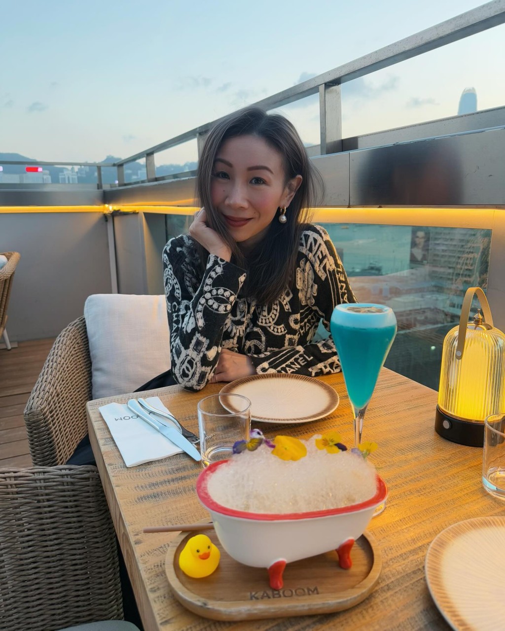 區文詩生日期間盡情享受美食。
