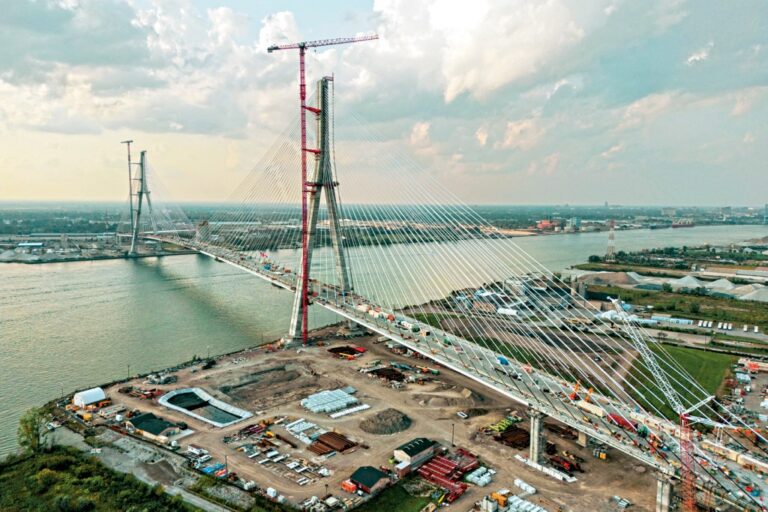 無視特朗普威脅 美加跨境大橋6月15通車