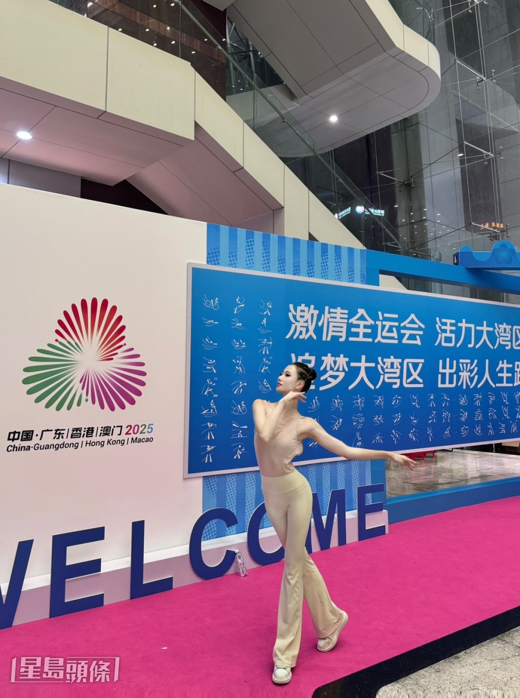 Naomi擁有多次舞台演出經驗。