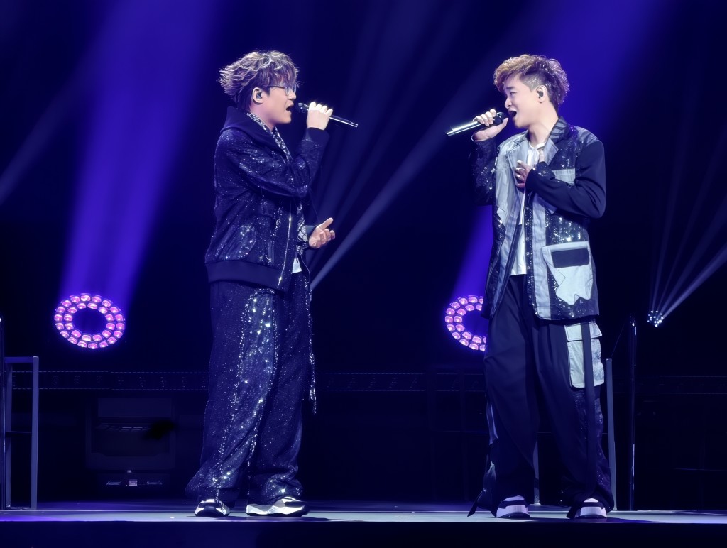 羅啟豪與譚輝智以悅耳歌聲,帶領觀眾回味多首80年代金曲。