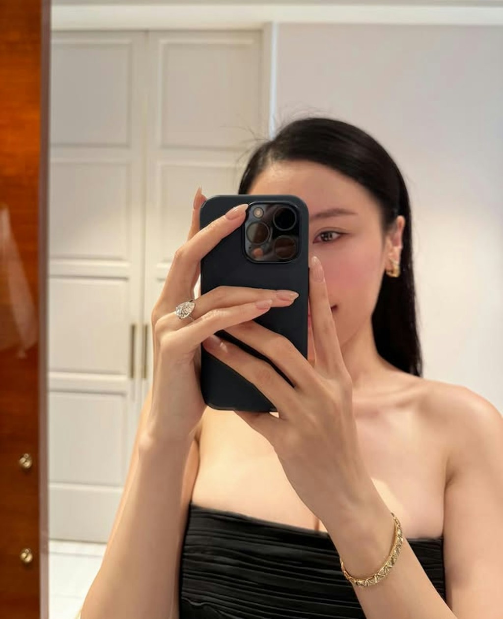 曹思詩並未透露是否閃婚,也未公開男友身份。